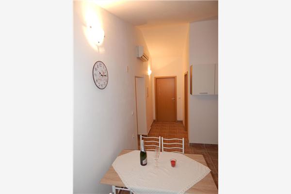 Apartment A1, for 5 persons