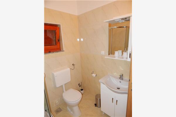 Apartment A1, for 5 persons