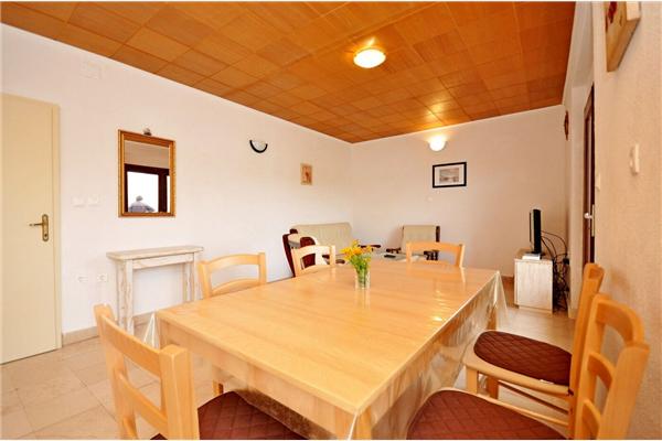 Apartment A1, for 6 persons