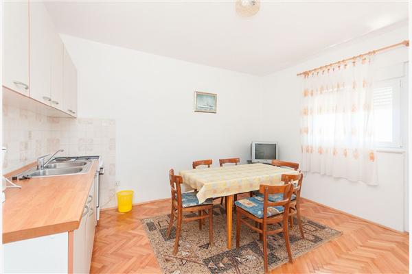 Apartment A1, for 6 persons