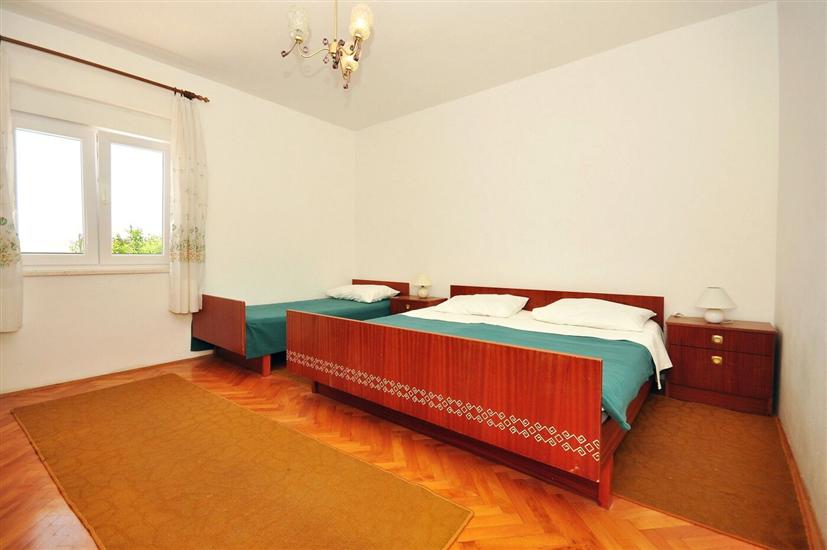 Apartment A2, for 8 persons