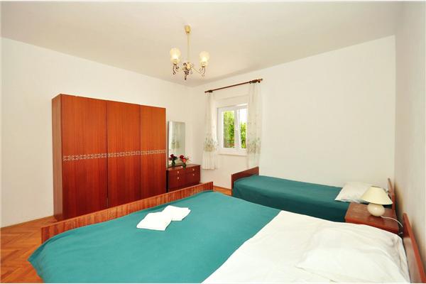 Apartment A2, for 8 persons