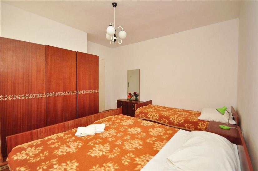 Apartment A2, for 8 persons