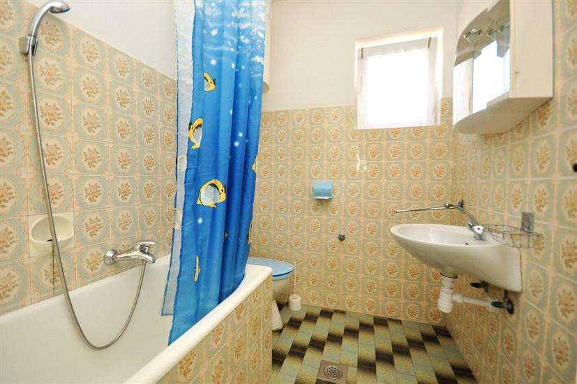 Apartment A2, for 8 persons