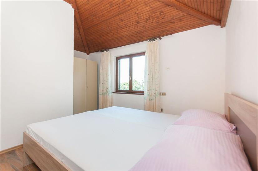 Apartment A3, for 5 persons