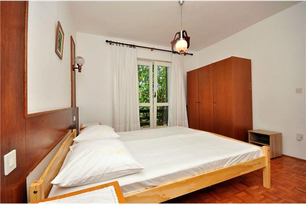 Apartment A5, for 5 persons