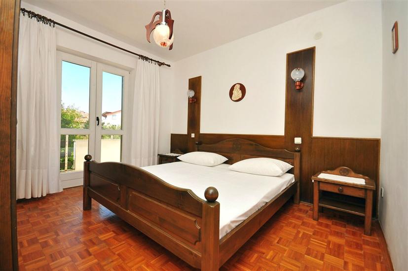 Apartment A5, for 5 persons
