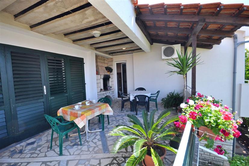 Apartment A5, for 5 persons