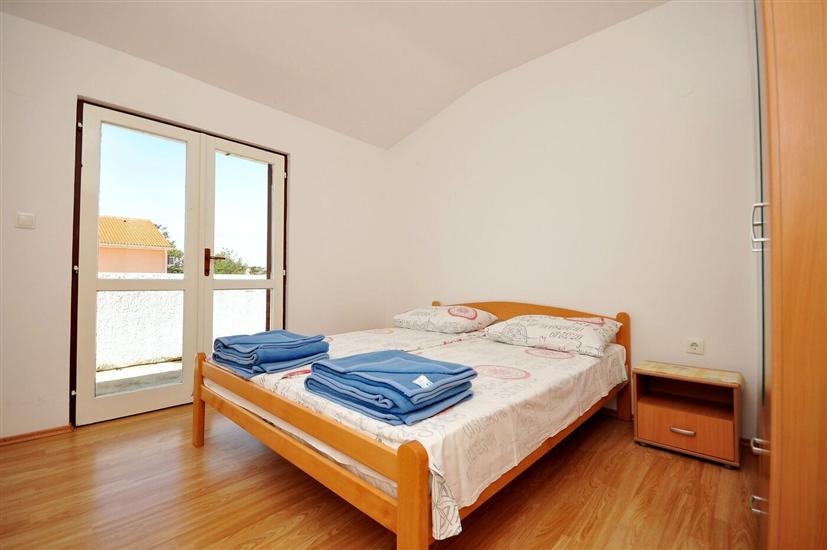 Apartment A2, for 8 persons