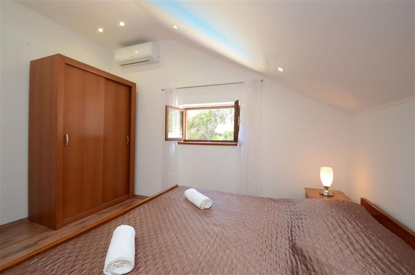 House K1, for 11 persons