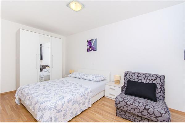 Apartment A3, for 6 persons