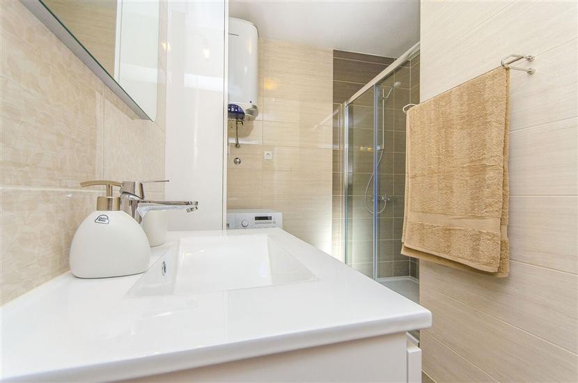 Apartment A3, for 6 persons