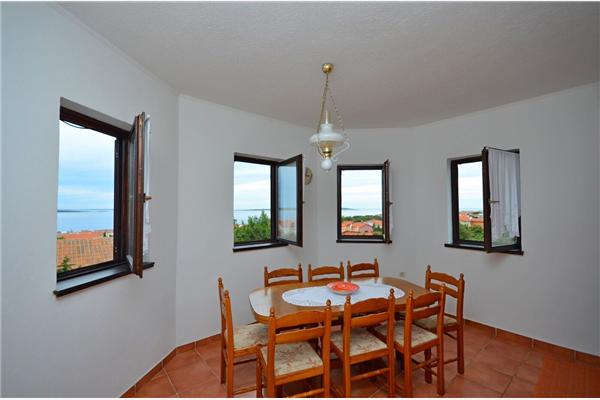 Apartment A6, for 5 persons