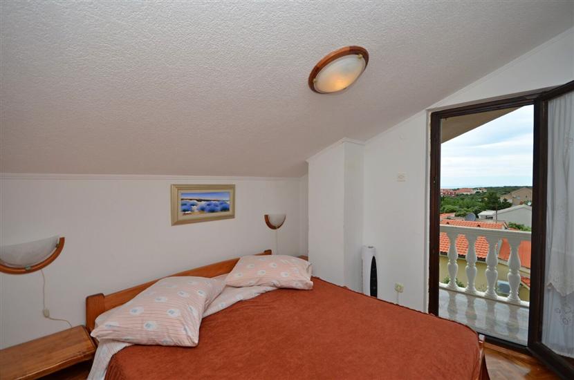 Apartment A6, for 5 persons