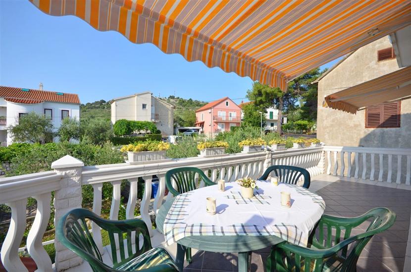 Apartment A2, for 6 persons