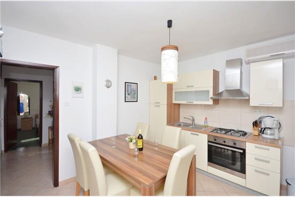 Apartment A2, for 6 persons