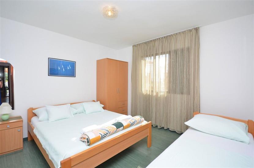 Apartment A2, for 6 persons