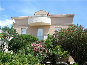 Apartment North Dalmatian islands,BookKarolinaFrom 2254 SEK