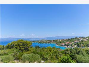 Apartment Middle Dalmatian islands,BookKažimirFrom 85 €