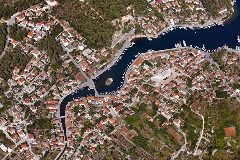 Vrboska - island Hvar