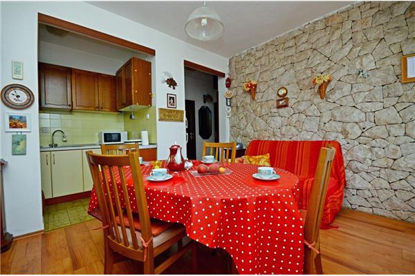 Apartment A1, for 5 persons