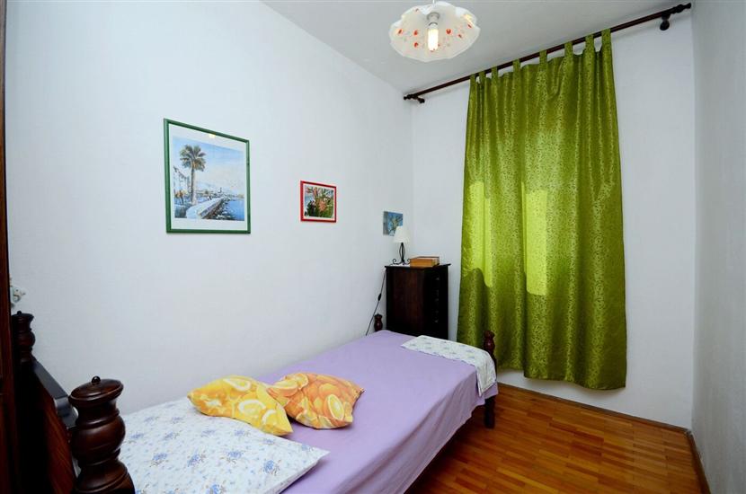 Apartment A1, for 5 persons