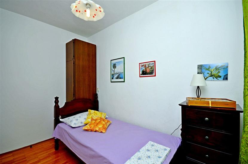 Apartment A1, for 5 persons