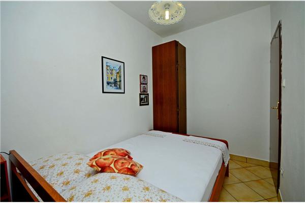 Apartment A1, for 5 persons