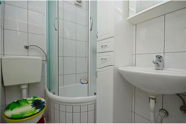 Apartment A1, for 5 persons