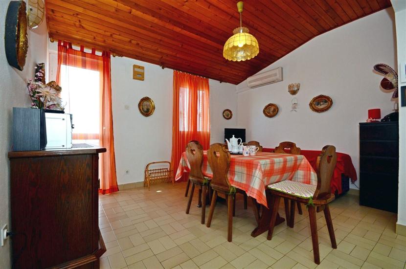 Apartment A2, for 4 persons