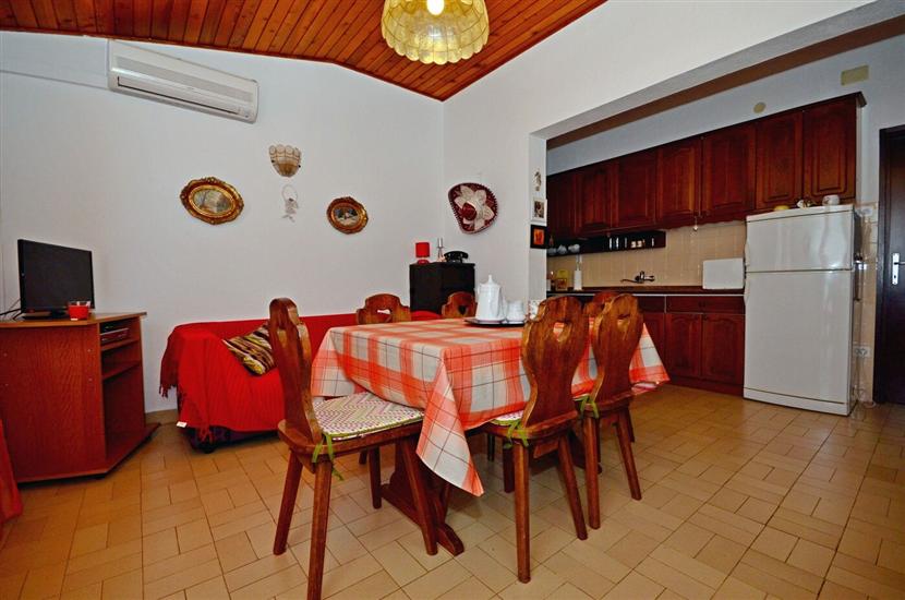 Apartment A2, for 4 persons