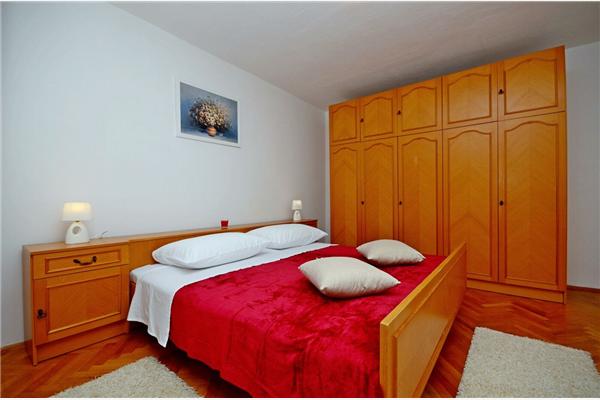 Apartment A1, for 6 persons