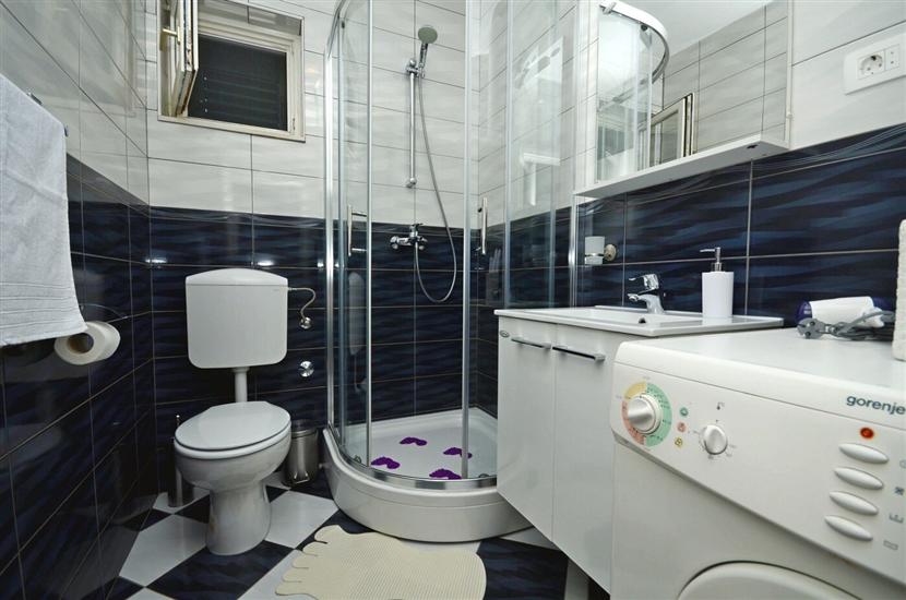 Apartment A1, for 6 persons