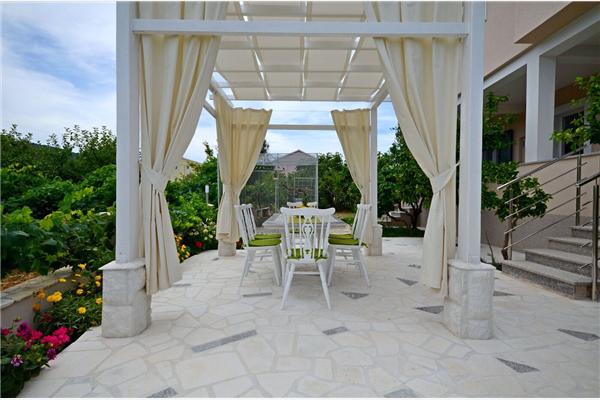 Apartment A1, for 6 persons