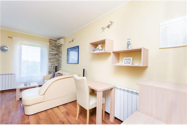 Apartment A2, for 5 persons