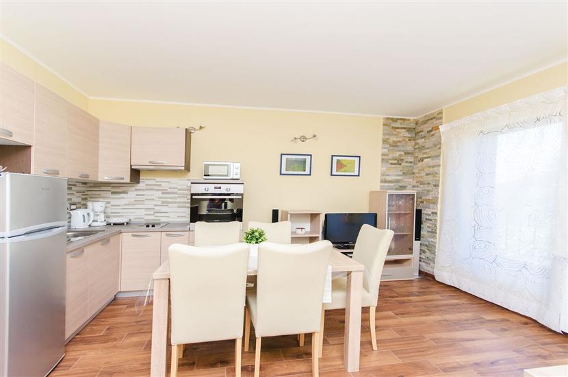 Apartment A2, for 5 persons