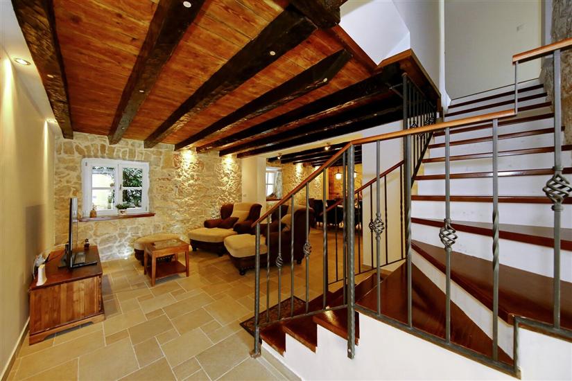 House K1, for 10 persons