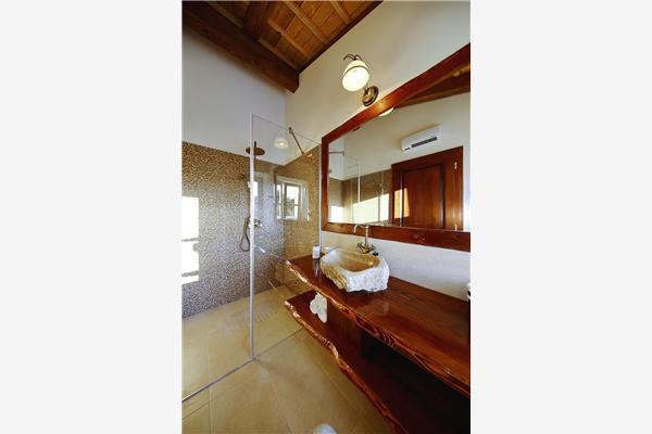 House K1, for 10 persons