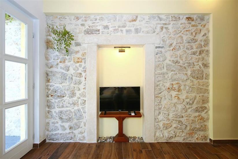 House K1, for 10 persons