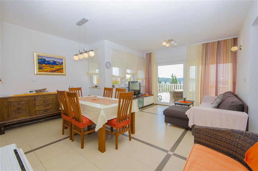 Apartment A1, for 6 persons