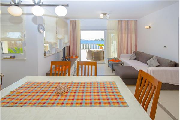 Apartment A1, for 6 persons