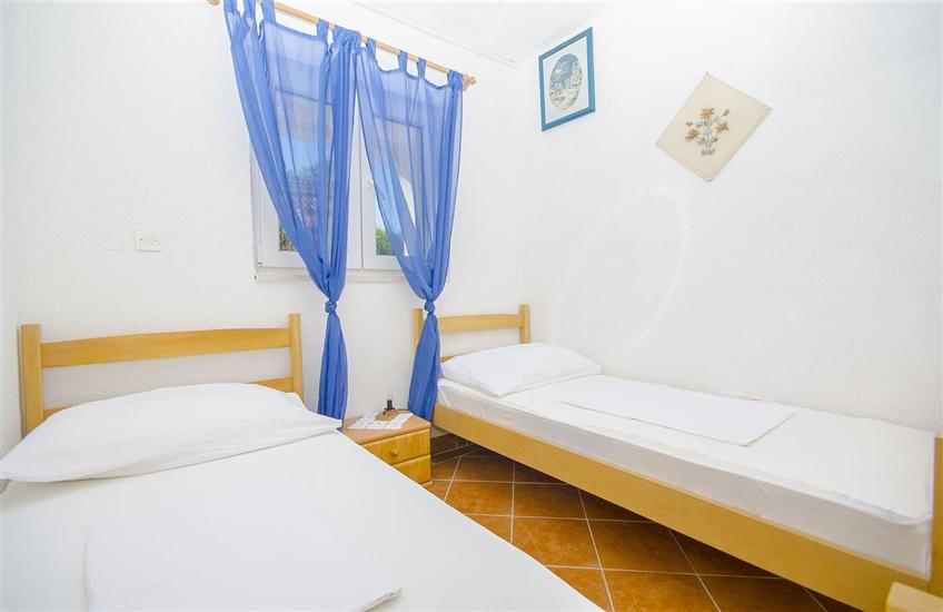 Apartment A4, for 3 persons