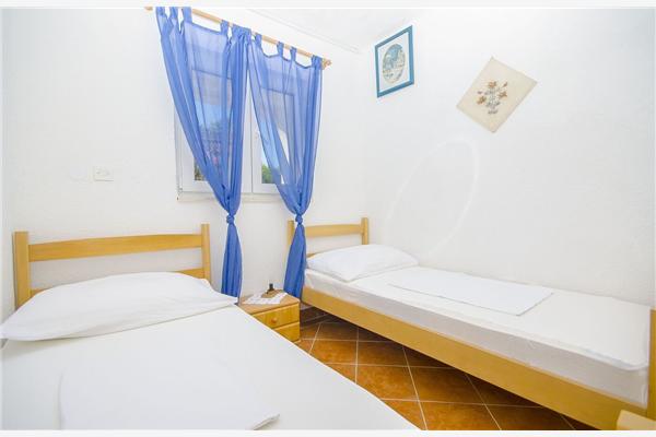 Apartment A4, for 3 persons