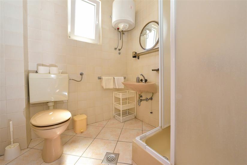 Apartment A4, for 4 persons