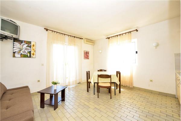 Apartment A4, for 4 persons