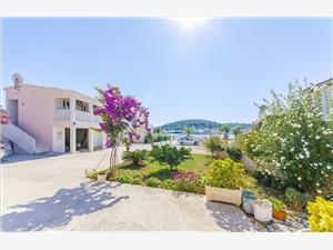 Appartamento Riviera di Šibenik (Sebenico),PrenotiPaveDa 114 €