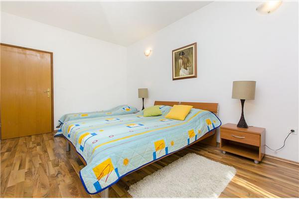 Apartment A3, for 5 persons