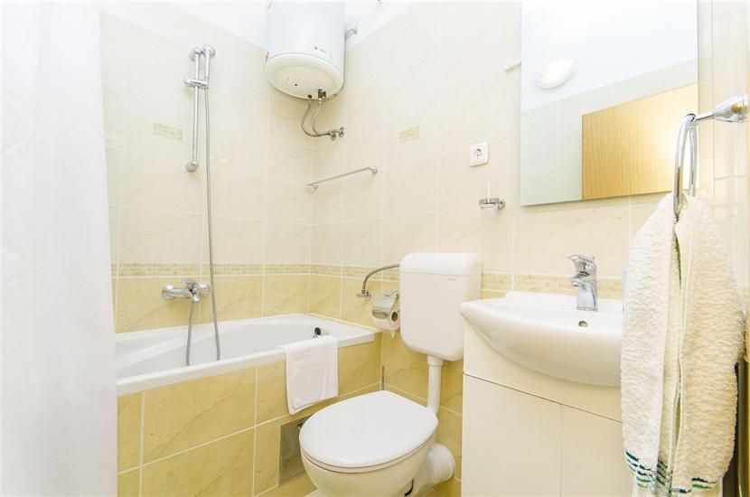 Apartment A2, for 3 persons