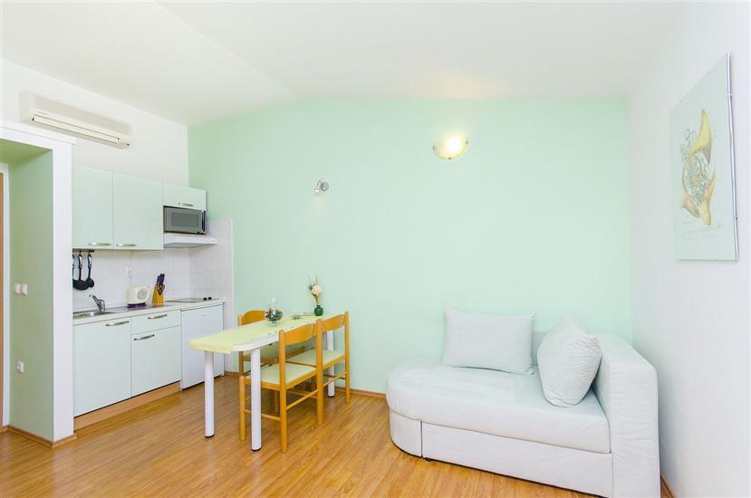 Apartment A2, for 3 persons