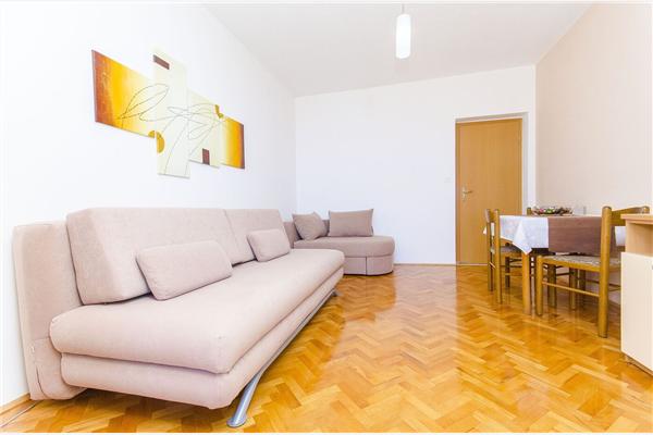 Apartment A4, for 4 persons